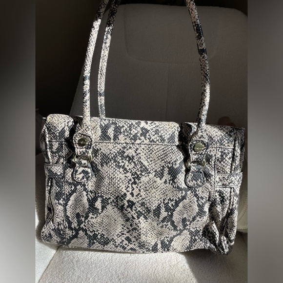 Marc Fisher Black and Cream Snakeskin Shoulder Bag NWOT no wear - Picture 5 of 6